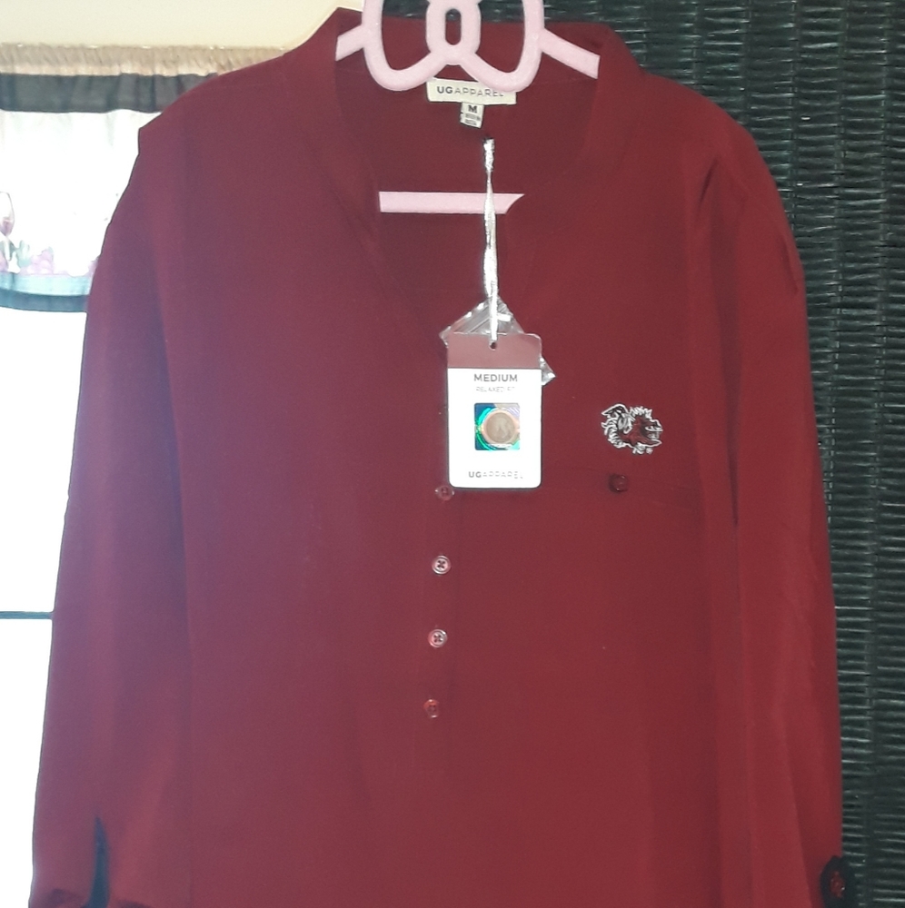 UGApparels.
Medium Relaxed Fit. Long relaxed Fit